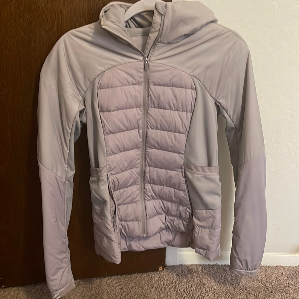 Lululemon woman’s jacket size 6